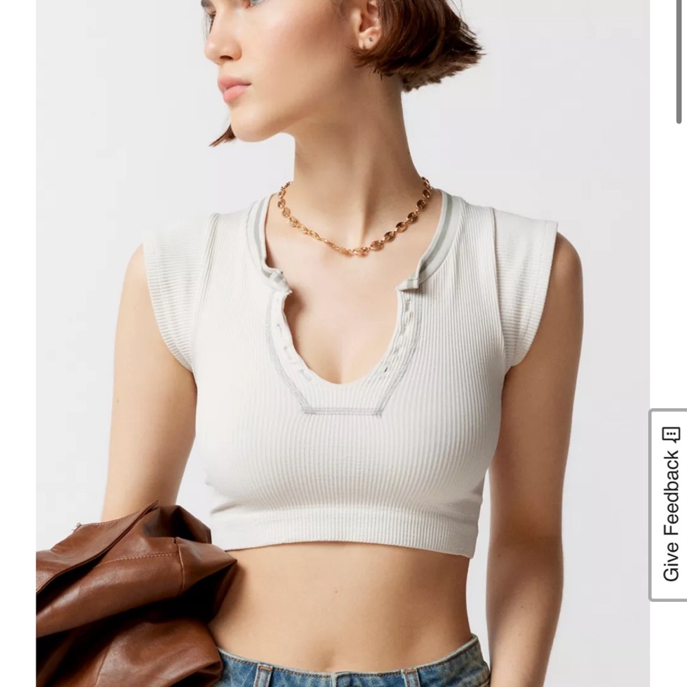 Urban Outfitters White Cropped Tee